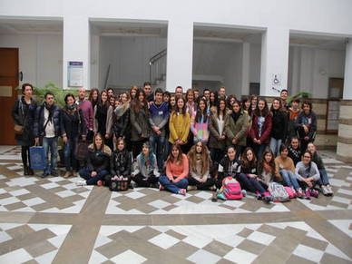 Una veintena de alumnos franceses visita Motril con motivo de un intercambio con el IES Martín Recuerda
